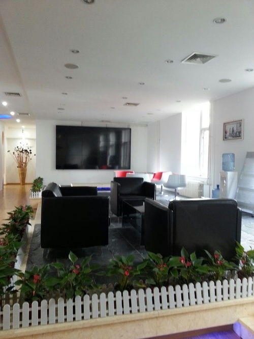 北京影視文化公司招聘前臺文員，提供辦公電子產(chǎn)品